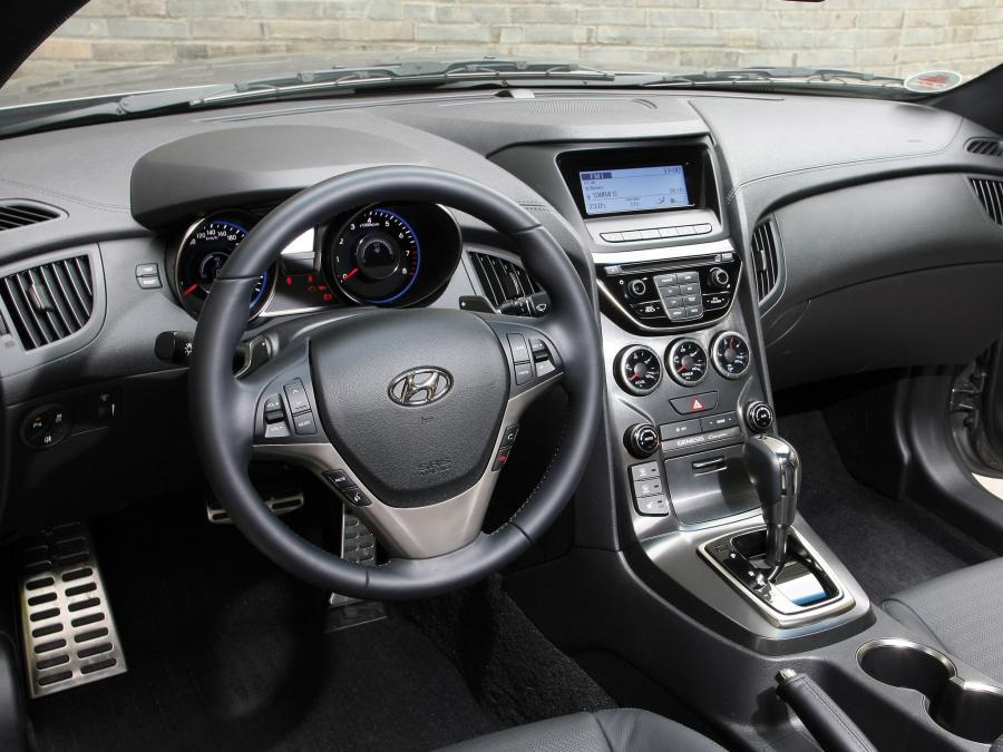  Hyundai Genesis Coupe 2012 года  (фото 4 из 16)